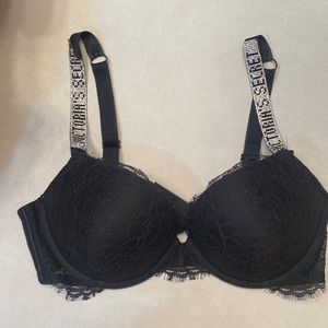 Victoria secret 38C bra